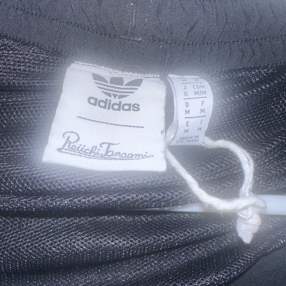 ADIDAS TANAAMI SHORT - Picture 5 of 6